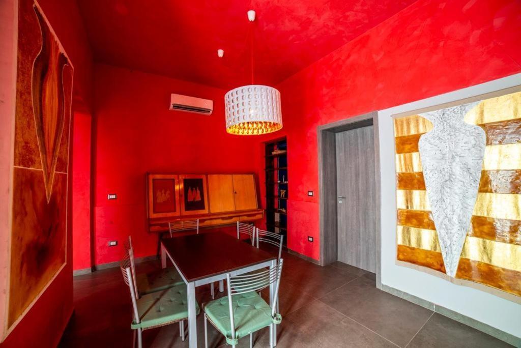 Speciale Tarshito'S Home - Atrium And Terrace Бари Екстериор снимка