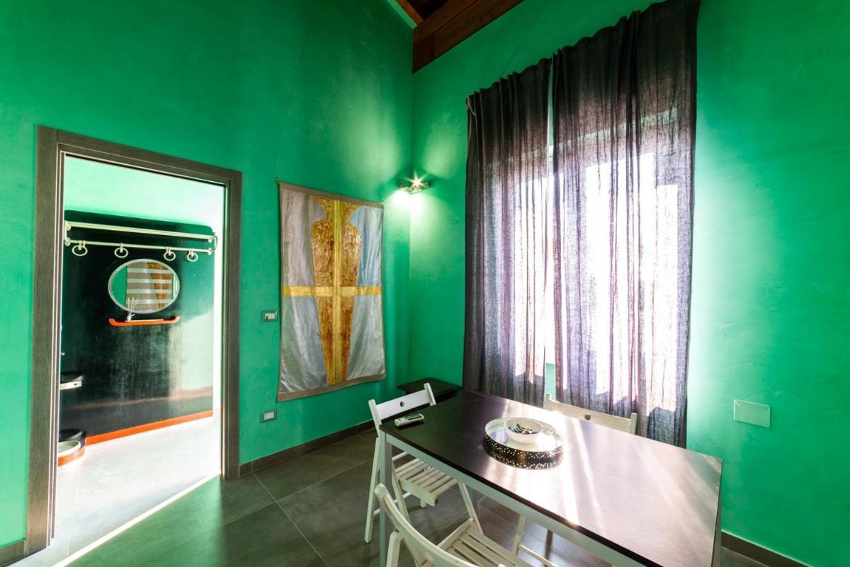 Speciale Tarshito'S Home - Atrium And Terrace Бари Екстериор снимка